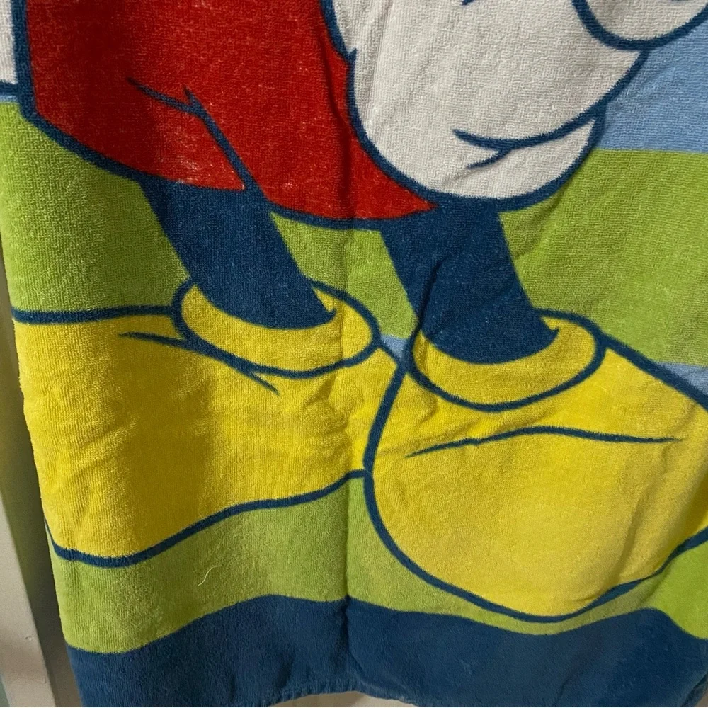 disney green and blue classic mickey mouse towel EUC